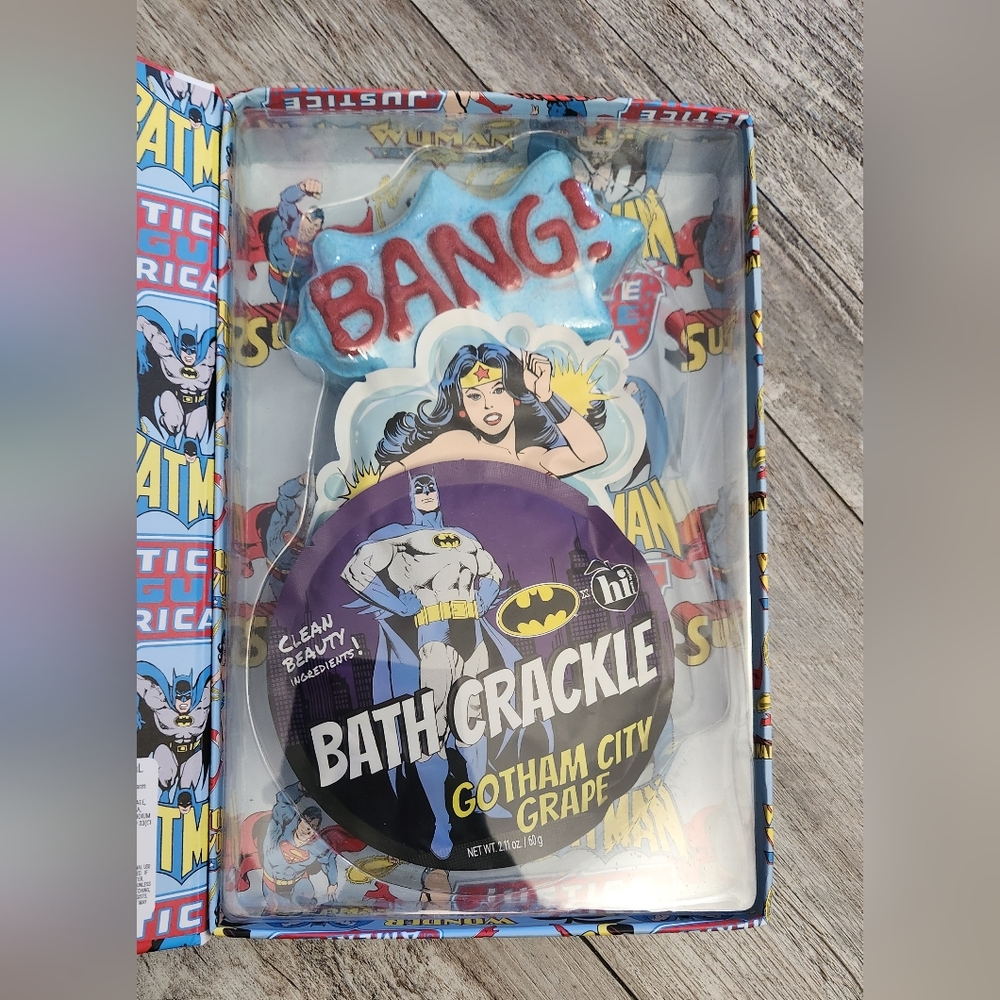 Peach Layne X DC Calling All Superheroes Bath Fizzies Set with Bath Bomb (4.5oz) - Picture 3 of 6